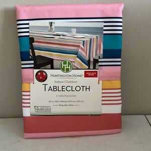 Huntington Home nwt 60x102 indoor/outdoor tablecloth